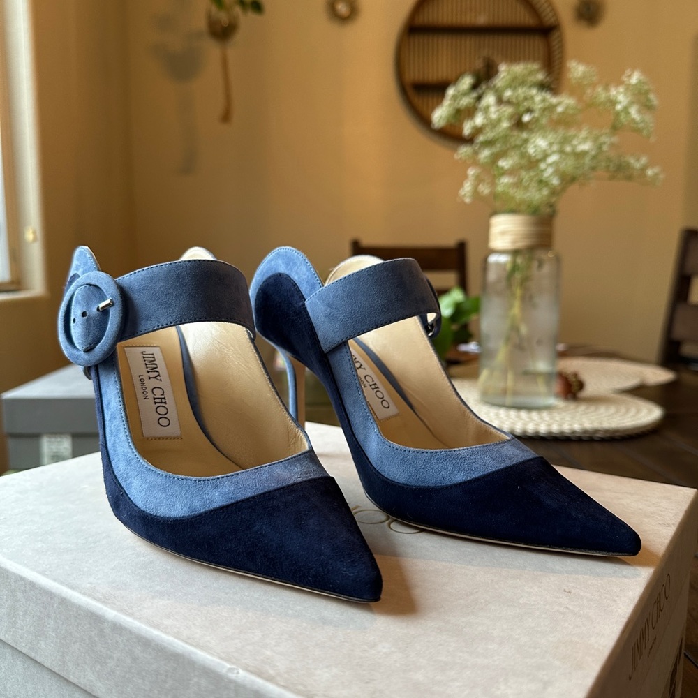 Hendrix 85 Stone Blue Suede Mix
Closed Toe Mule